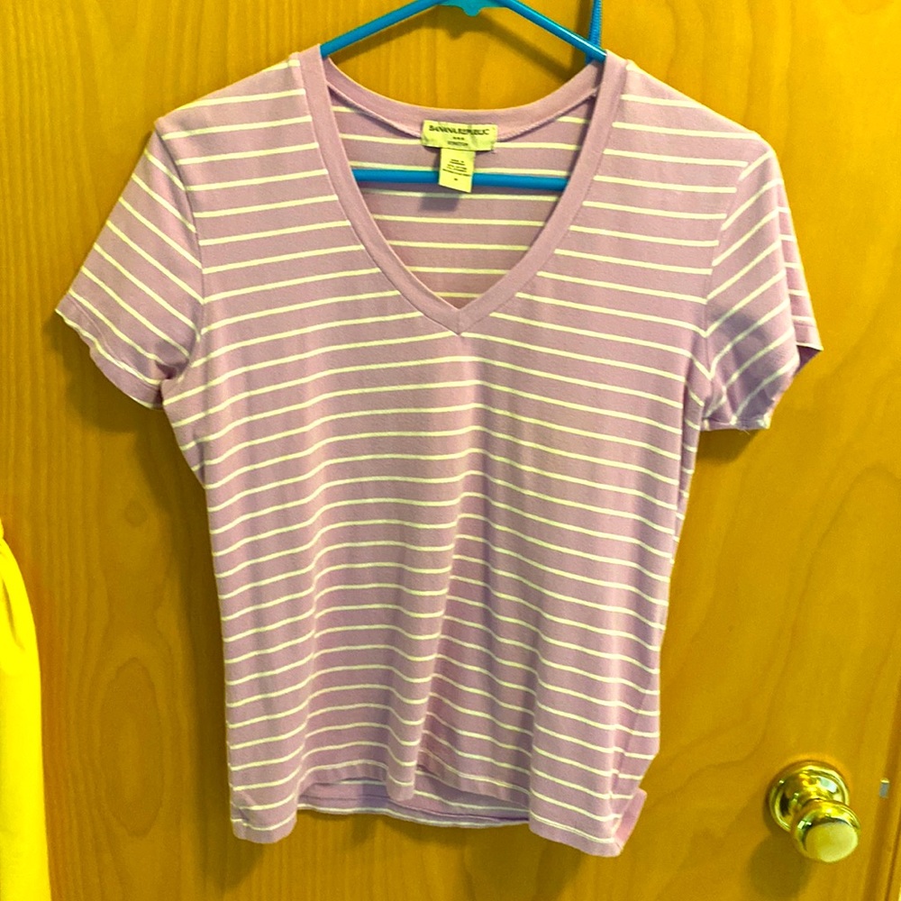 tshirt by banana republic